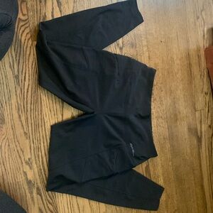 Eddie Bauer trail tights- high rise
NWOT, size medium- color black